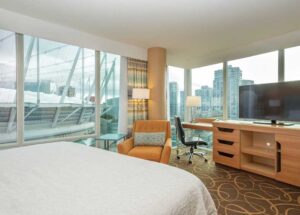 Hampton Inn & Suites by Hilton room in Vancouver Downtown