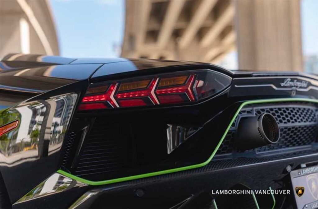 2022 Lamborghini Aventador Ultimae - Lamborghini Vancouver