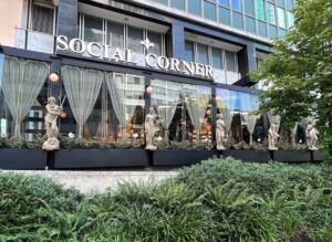 Social Corner Coal Harbour - 1050 W Cordova St, Vancouver - Vancouver Page